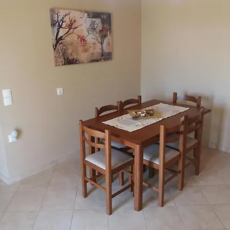 Katerina Almyros Paralía Almirú